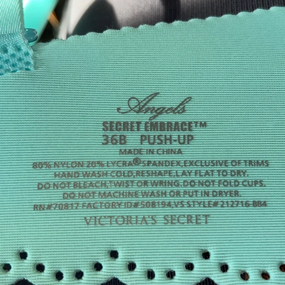 Victoria Secret Angels Secret Embrace Push Up Bra NWT - Picture 6 of 8